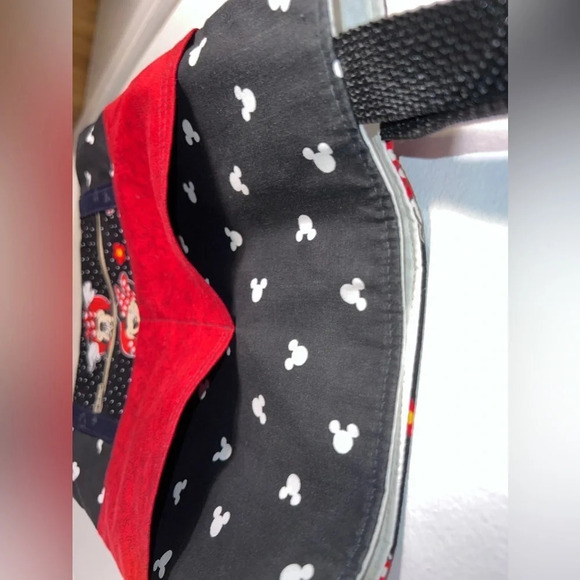Children’s tote Minnie Mouse print, with two outer pockets, one zip pouch pocket - Picture 5 of 9